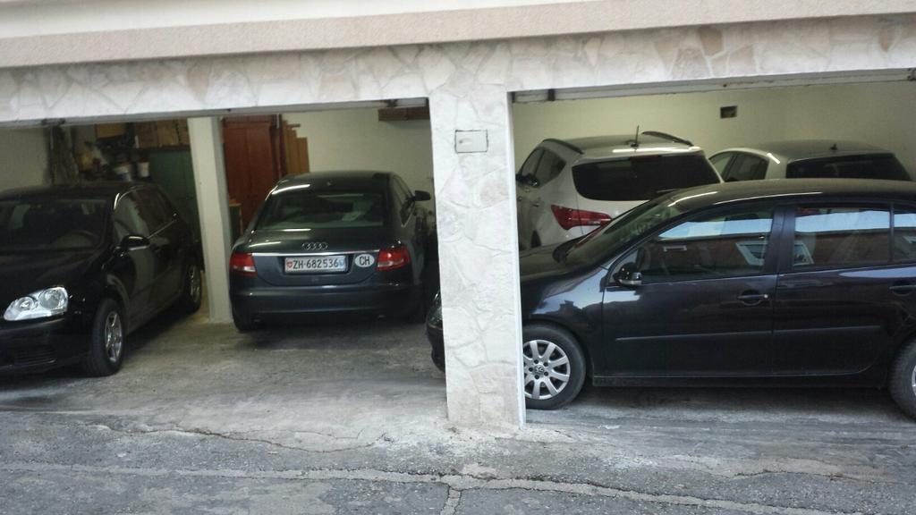 Apartments Gazi ウルツィニ エクステリア 写真