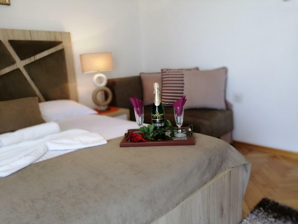 Apartments Gazi ウルツィニ エクステリア 写真